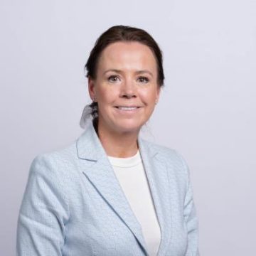 A.A.D. (Denise) van Binsbergen