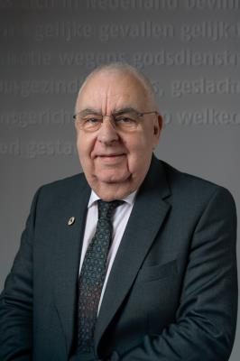 W.J.M. (Willy) van Dinther